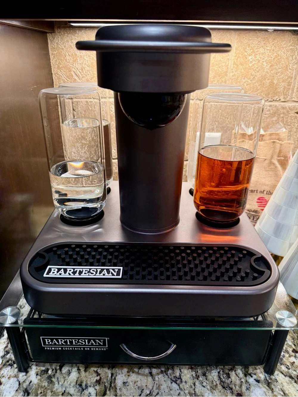 Bartesian cocktail maker